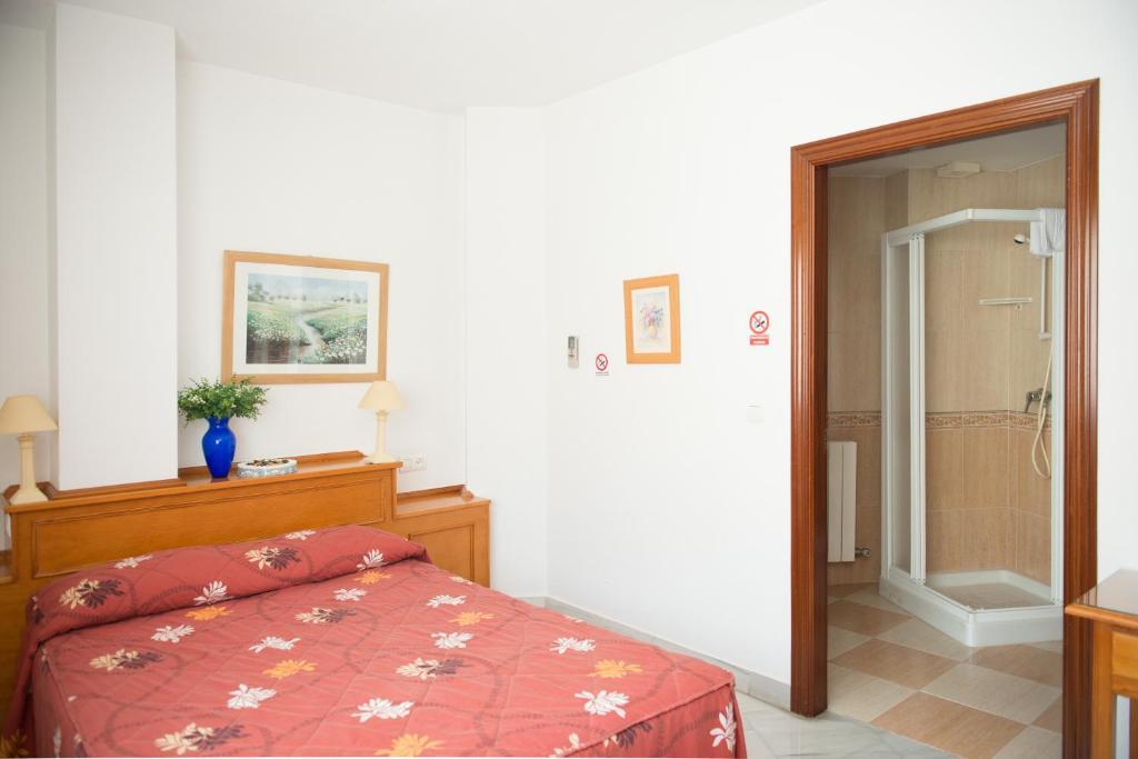 Hostal Camino Real Granada Szoba fotó